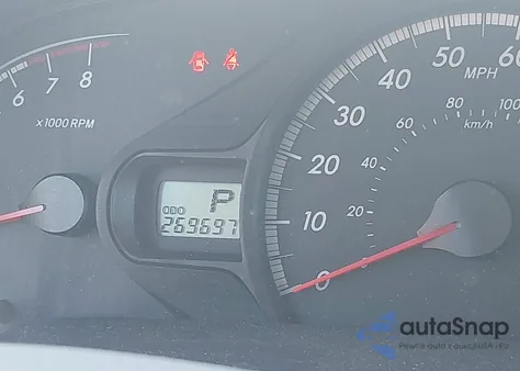 2011 Toyota Sienna Base V6 из США, поврежденный, VIN 5TDZK3DC3BS020296